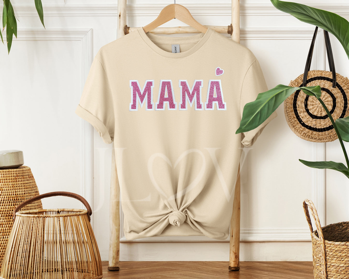 Blusa Con Bordado MAMÁ Y Glitter / MAMÁ T-Shirt